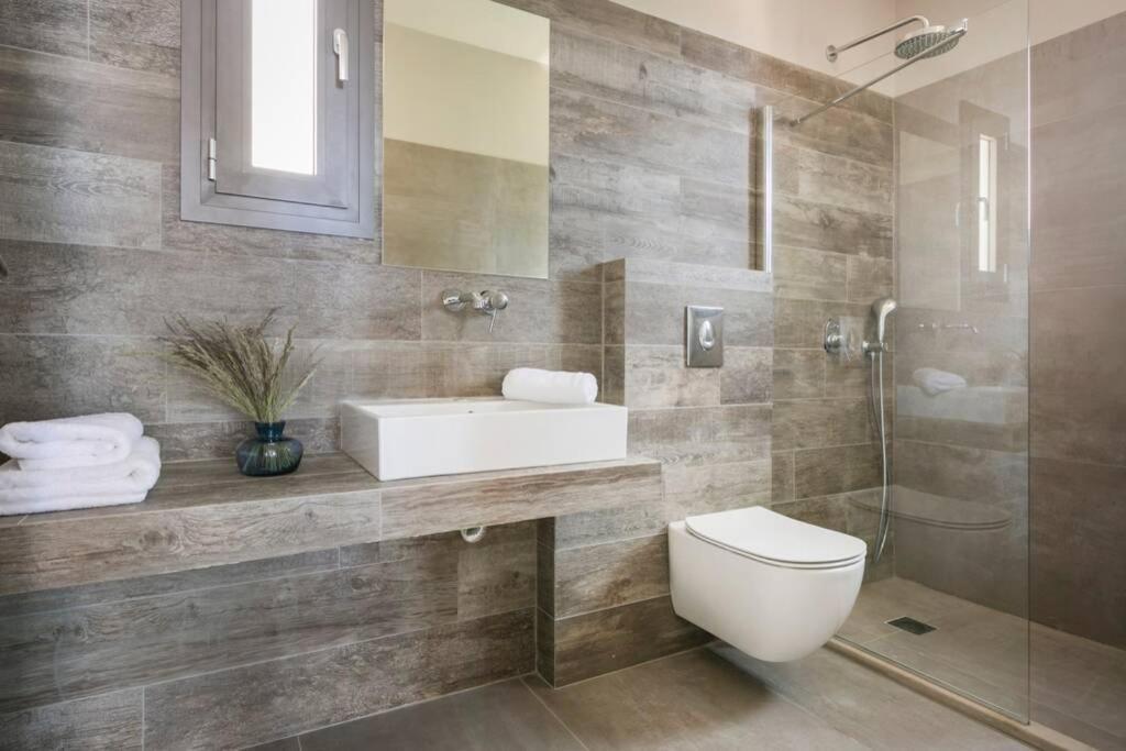 Color Villas-New Villa Green At Trapezaki With Private Pool Mousata Eksteriør bilde